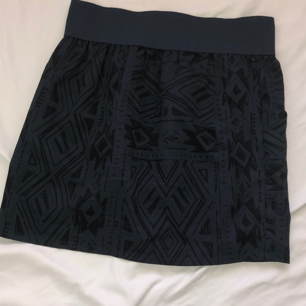 Women’s Gap Skirt.